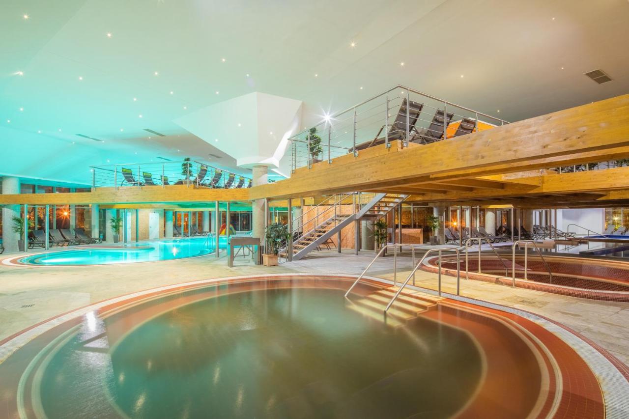 Greenfield Hotel Golf & Spa Bük 外观 照片