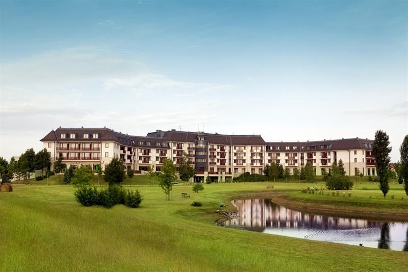 Greenfield Hotel Golf & Spa Bük 外观 照片