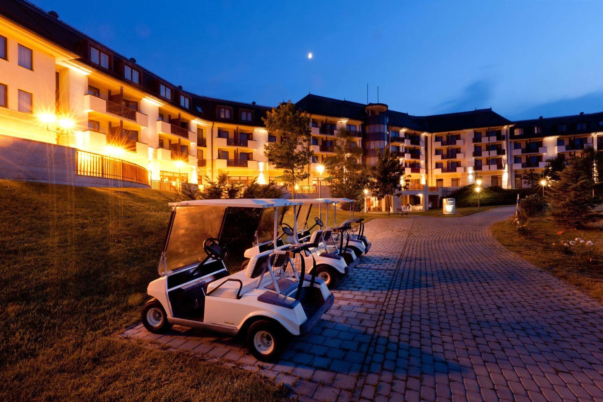 Greenfield Hotel Golf & Spa Bük 外观 照片